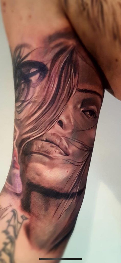 tatto hand
